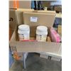 Image 1 : ASSORTED AMAZON OVERSTOCK KITHCNE ITEMS INCLDUING CLEAR JELL COOK TYPE, CUPCAKE STAND WITH LED LIGHT