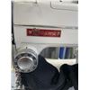 Image 4 : VINTAGE CASED BAYCREST SEWING MACHINE