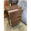 Image 2 : VINTAGE 4 DRAWER DRESSER, MADE IN CANADA