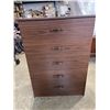 Image 1 : VINTAGE 5 DRAWER HIGHBOY DRESSER
