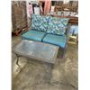 Image 3 : ALUMINUM PATIO LOVESEAT WITH CUSHIONS AND COFFEE TABLE