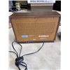 Image 5 : 2 VINTAGE SONY RADIOS