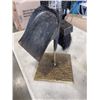 Image 4 : ANTIQUE BRASS FIRE LOG HOLDER AND COMPANION SET