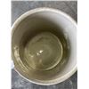 Image 2 : NO 10 MEDALTA CROCK