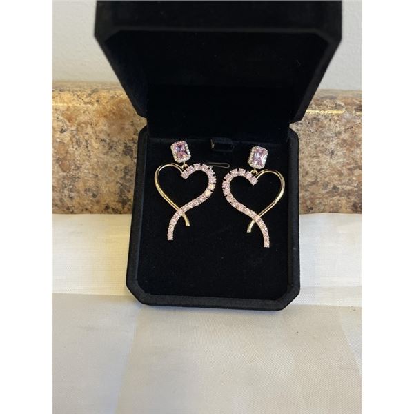 NEW 18K GOLD PLATED 1.0CT EACH EMERALD CUT PINK SIMULATED DIAMOND (CZ) HEART DANGLE EARRINGS
