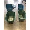 Image 4 : 5 STORAGE TOTES AND LIDS