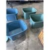 Image 5 : 5 STORAGE TOTES AND LIDS