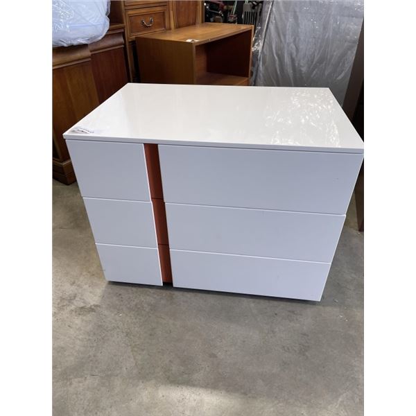 WHITE MODERN 3 DRAWER DRESSER