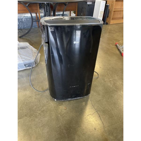 LG PORTABLE DEHUMIDIFIER WORKING