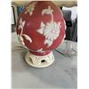 Image 4 : PAIR OF ANTIQUE COLORED GLASS TABLE LAMPS