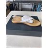 Image 4 : NEW OLUKAI HONU BRIGHT WHITE / GOLDEN SAND SIZE WOMENS 6
