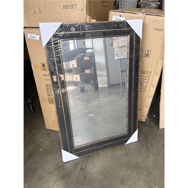 BRAND NEW 2FT x 3FT DECORATIVE WALL MIRROR IN BOX