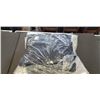 Image 2 : 10 NEW NAVY TRACK PANTS SIZE WOMEN'S MEDIUM GAME READY