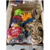 Image 4 : 2 TRAYS OF VINTAGE KIDS TOYS