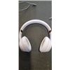 Image 2 : BEATS SOLO 4 BLUETOOTH OVER EAR HEADPHONES - TESTED WORKING, RETAIL $279