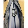 Image 4 : TRAVEL LITE MASAGE TABLE WITH CARRY CASE