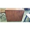 Image 3 : 2 DOOR OFFICE CABINET AND HP PRINTER