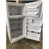 Image 2 : KENMORE WHITE FRIDGE / FREEZER WORKING