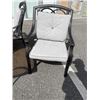 Image 3 : GLASS TOP PATIO DINING TABLE W/ 4 CHAIRS