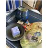 Image 3 : 2 TRAYS OF ASSORTED ANTIQUE CHINA  AND COLLECTIBLES