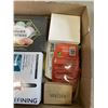 Image 6 : 2 TRAYS OF VANITY AND BEAUTY ITEMS