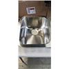 Image 2 : STAINLESS DOUBLE SINK