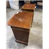 Image 5 : PAIR OF LEXINGTON SOLID WOOD NIGHT STANDS