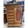 Image 1 : LEXINGTON SOLID WOOD WARDROBE