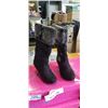 Image 2 : 5 NEW PAIR SOF YOUTH  ASSORTED SIZE BOOTS