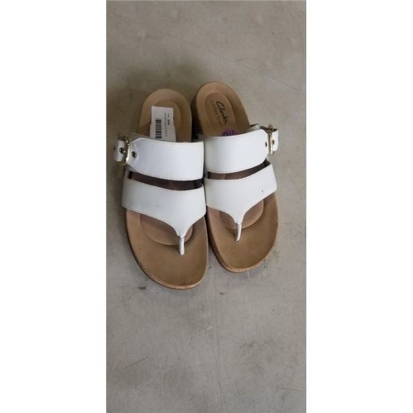 AS NEW CLARKS COLLECTION 8 1/2 SANDLES