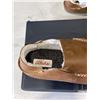 Image 6 : NEW OLUKAI MOLOA SLIPPER TOFFEE / DK WOOD  SIZE MENS 11