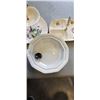 Image 5 : WOODS AND STYLECRAFT SERVING TRAYS AND LIDDED DISH