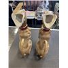 Image 3 : PAIR OF GREYSON GREYHOUND WATER PITCHERS AND 2 DECORATIVE CANDLE STANDS