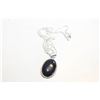 Image 1 : ONYX PENDANT AND 18' CHAIN