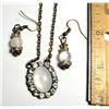 Image 1 : 28)  VINTAGE WHITE CAT'S EYE WITH
