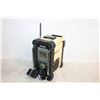 Image 1 : MAKITA BMR100 RADIO C/W POWER SUPPLY