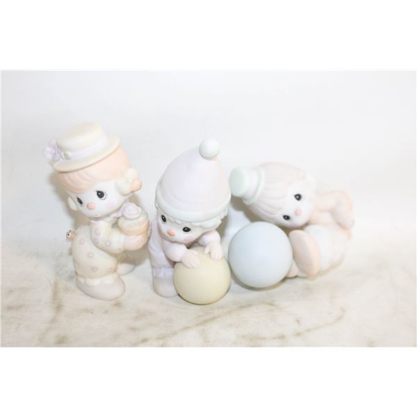 3 PRECIOUS MOMENTS CLOWNS (3.5 INCH HIGH)