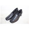 Image 1 : LADIES AEROSOLES LEATHER HEALED LOAFER SHOES-