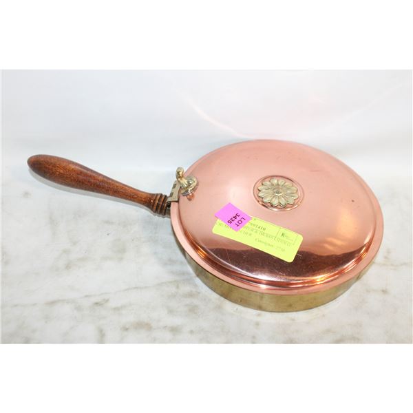 VINTAGE COPPER & BRASS LIDDED CRUMB CATCHER