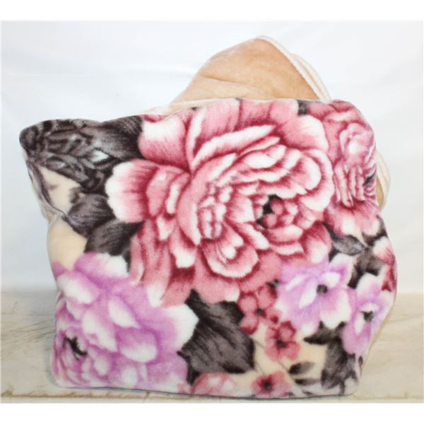 MINK BLANKETS QUEENSIZE FLORAL THEME BLANKET