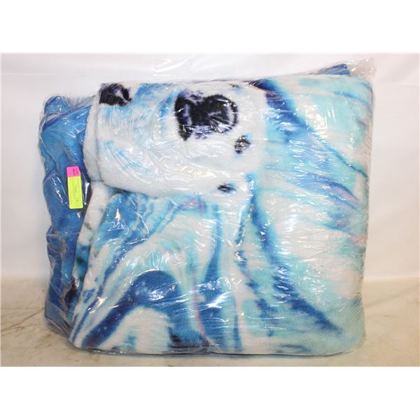LARGE FLEECE POLAR BEAR BLANKET