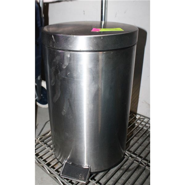 STAINLESS STEP GARBAGE CAN