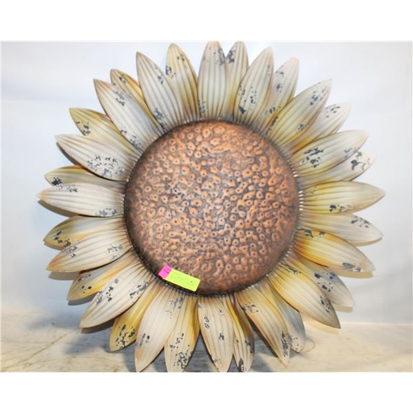(25 INCH) METAL SUNFLOWER ART