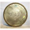 Image 1 : ORNATE ANTIQUE GOLDTONE METAL WALL