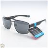 Image 1 : PAIR OF FOSTER GRANT SUNGLASSES