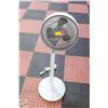 Image 1 : WOOZOO PEDESTAL AIR CIRCULATOR FAN