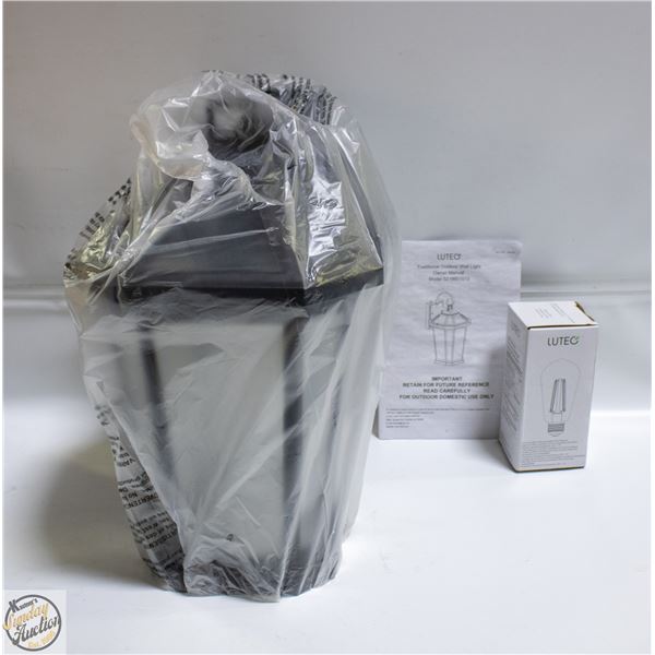 BRAND NEW LUTEC TRADITIONAL OUTDOOR WALL LIGHT