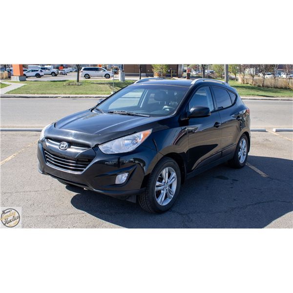 2011 HYUNDAI TUSCON AWD SUV