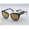 Image 1 : PAIR OF SUNGLASSES