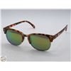 Image 1 : PAIR OF SUNGLASSES
